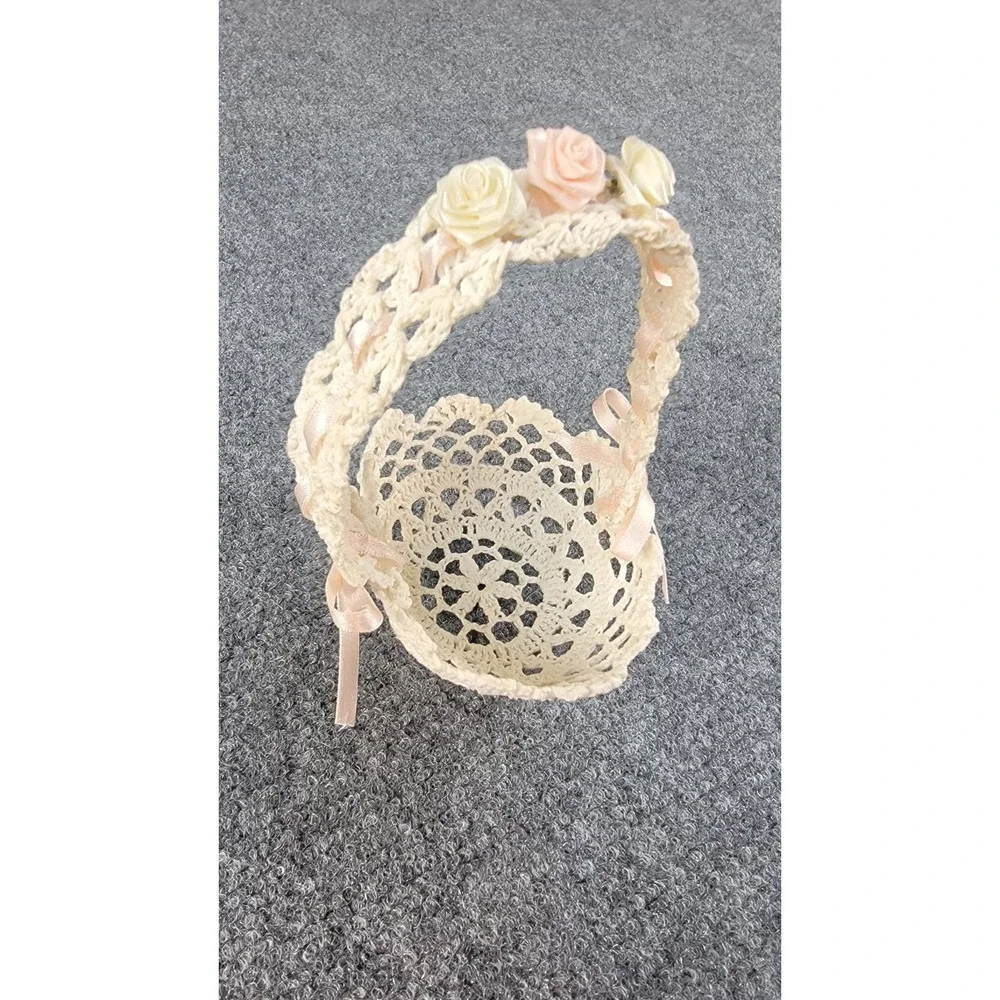 Vintage Dainty Crocheted Starched Easter Basket w/Flowers &‎ Handle